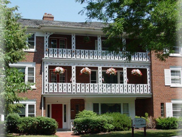 Foto principal - 330 E Henry Clay St