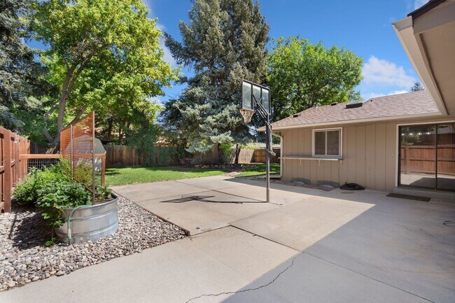 Foto del edificio - Fantastic Home in Central Fort Collins