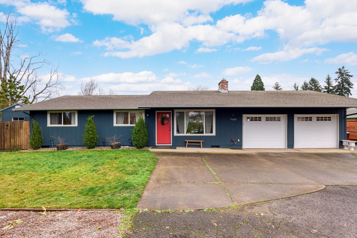 Foto principal - 3Bed/2bath updated Milwaukie Gem