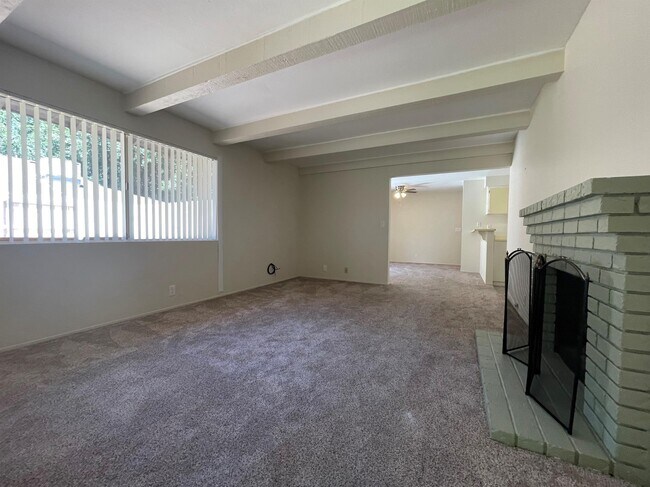 Building Photo - 870 Netters Cir