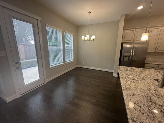 Foto del edificio - 12555 Holly Blue Ln