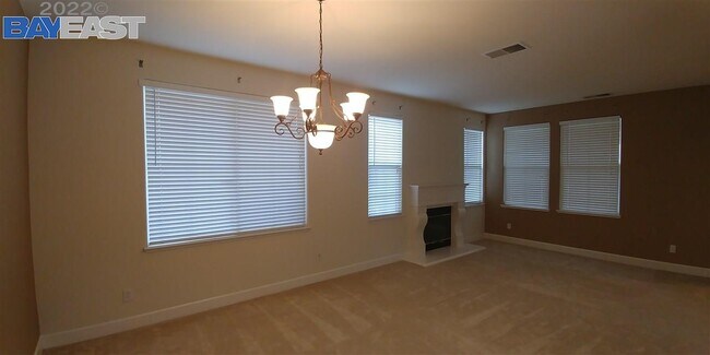 Building Photo - 5591 Newfields Ln