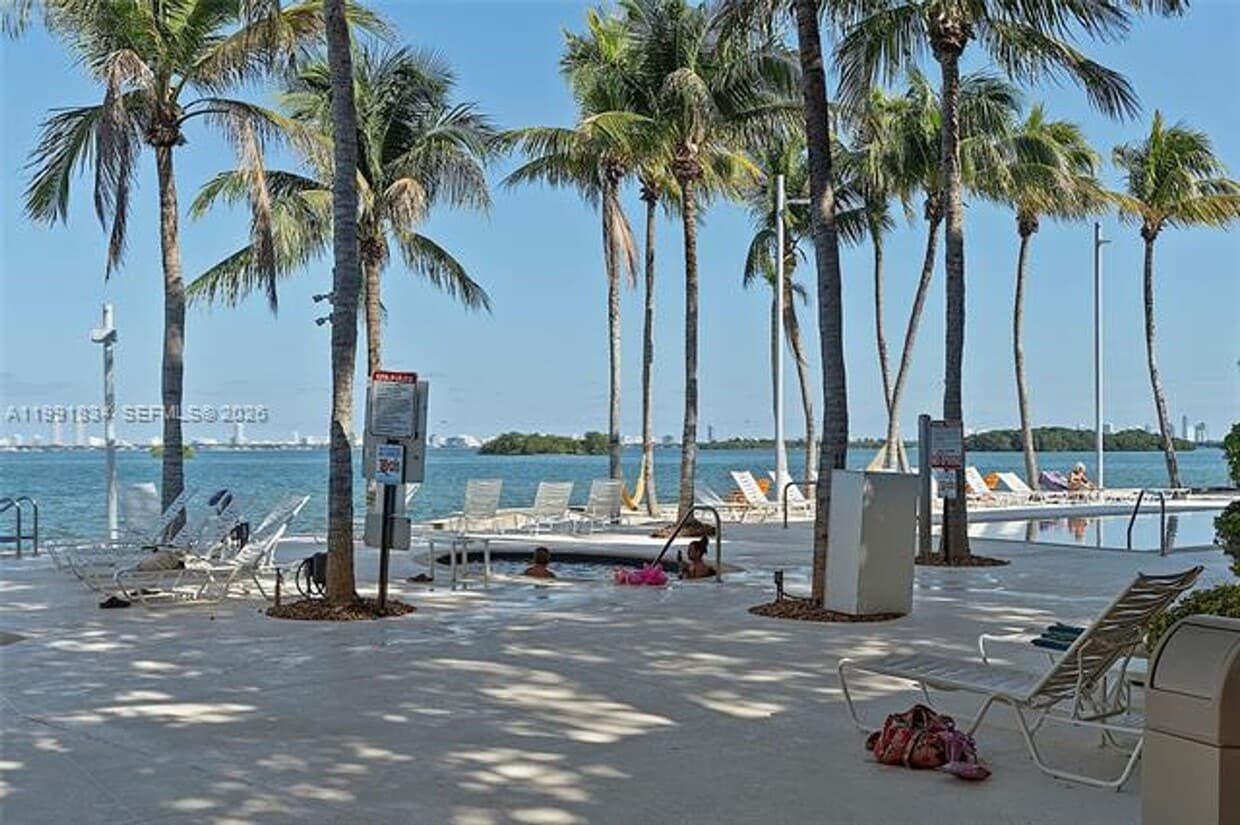 Photo - 777 NE 62nd St # C501 (A11991834)