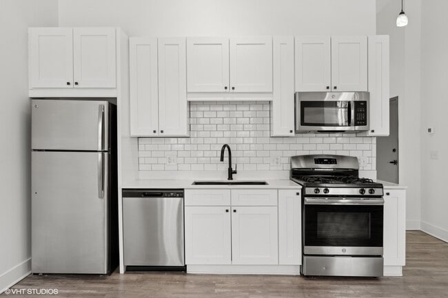 Building Photo - 1912 N Milwaukee Ave