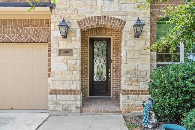 Building Photo - 400 Garner Park Dr