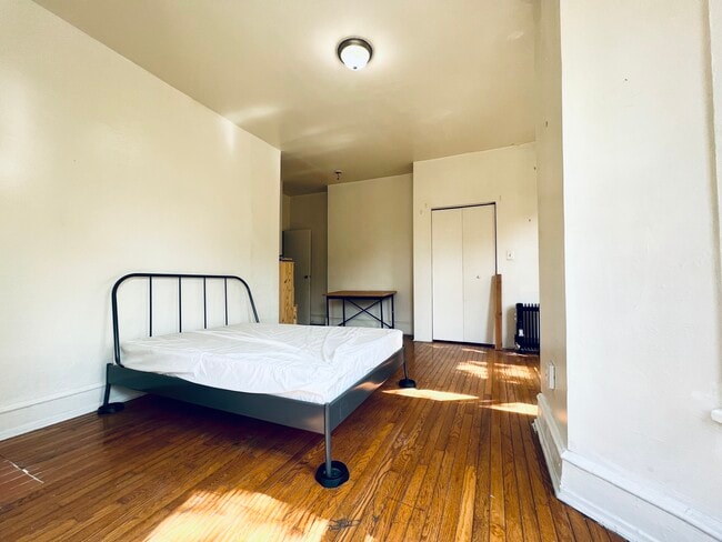 Building Photo - 4401 Locust St