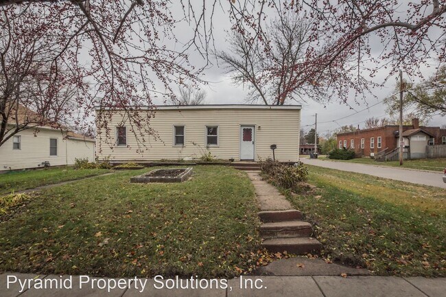 Foto del edificio - 4 br, 2 bath House - 2344 Logan Ave