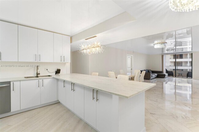 Foto del edificio - 2500 Parkview Dr