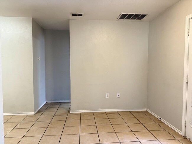 Foto del edificio - 304 N Brentwood Ave