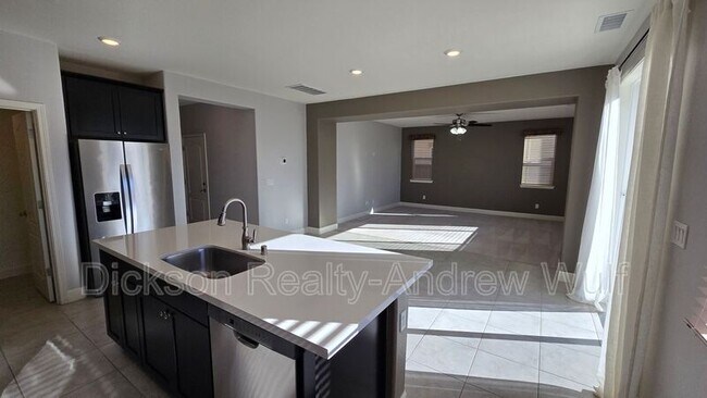 Foto del edificio - 2149 Neuer Dr