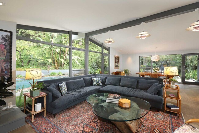 Foto del edificio - 7521 Lolina Ln