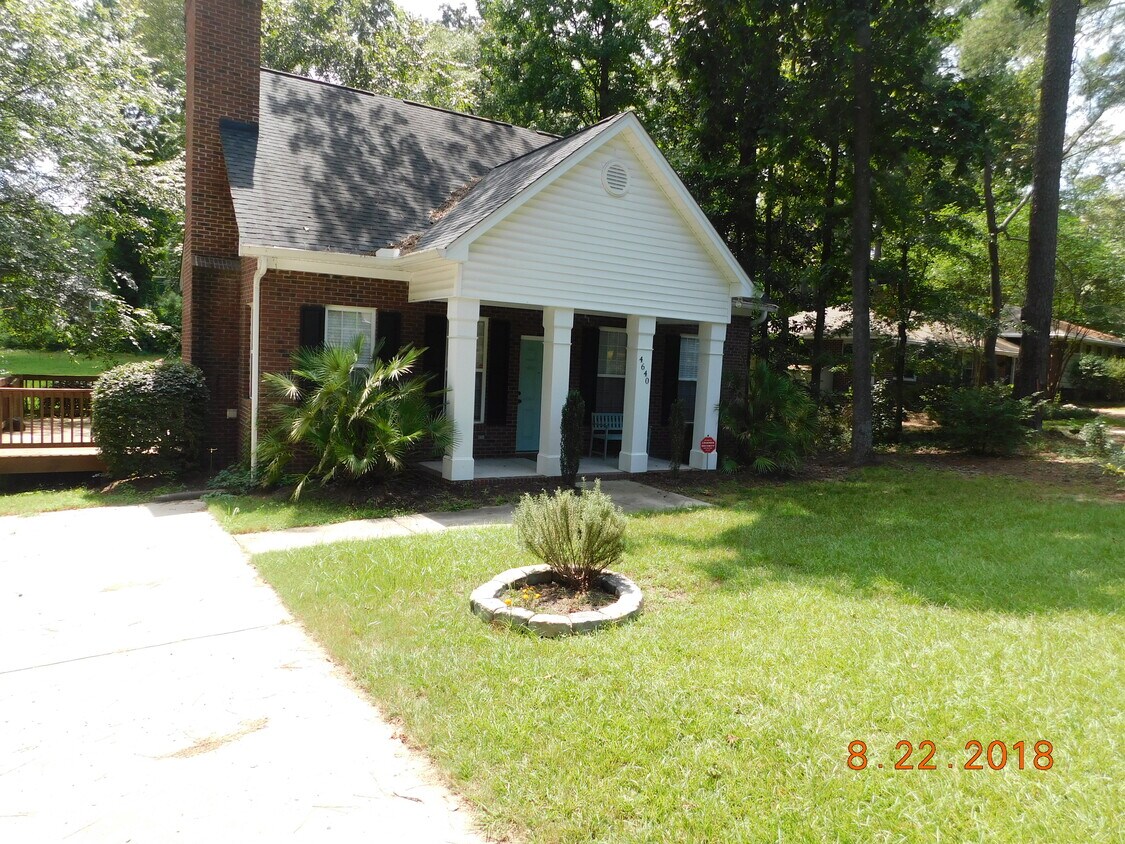 Foto principal - 4640 Crystal Dr