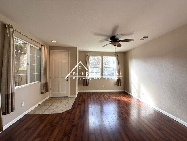 Foto del edificio - Updated 3 bd/3 ba House in Rancho Cordova ...