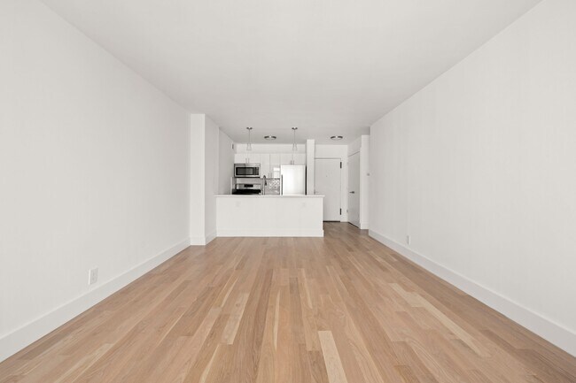 Foto del edificio - 301 W 53rd St
