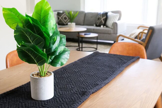 Building Photo - 3582 Silsby Rd