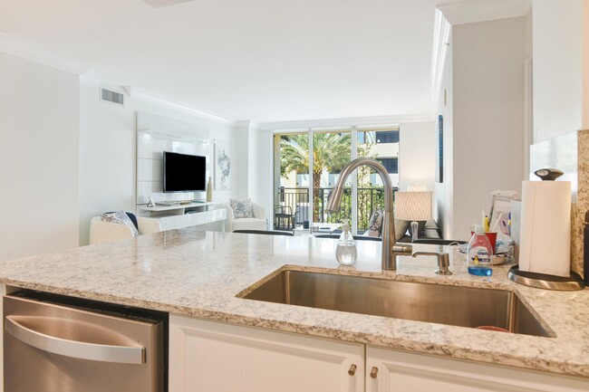 Foto del edificio - 99 SE Mizner Blvd