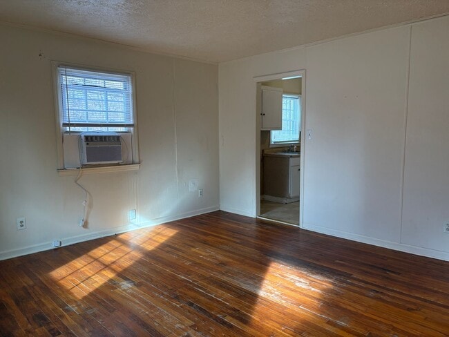 Foto del edificio - 3 Bedroom, 1 Bathroom House in High Point!