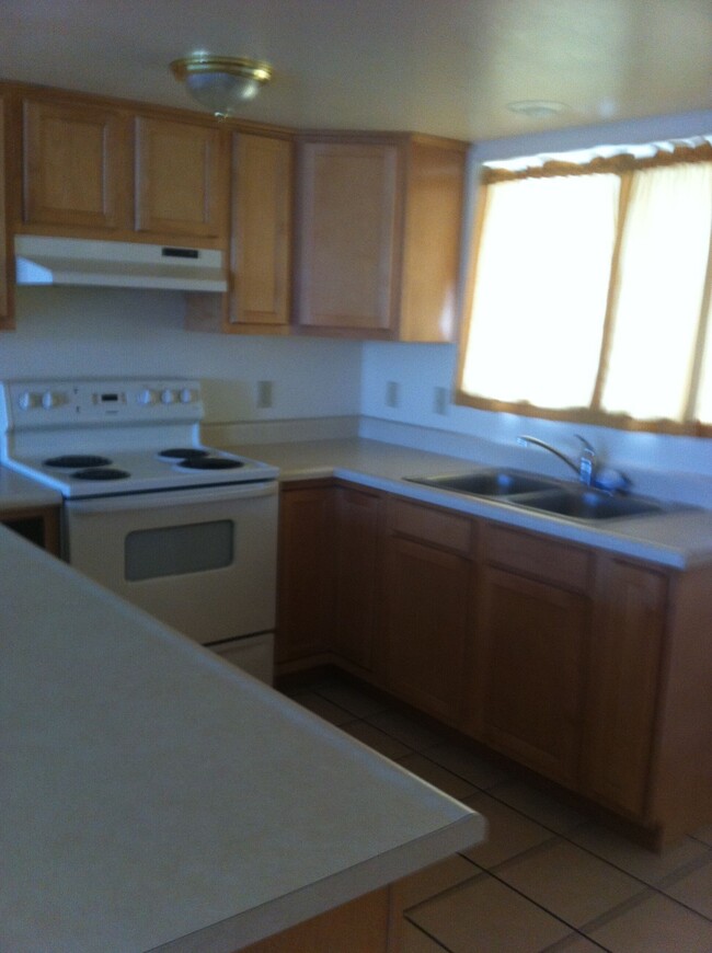 Building Photo - 1178 Menta Ct