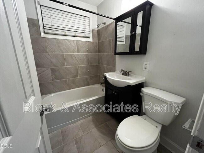 Foto del edificio - 712 Hadley Rd