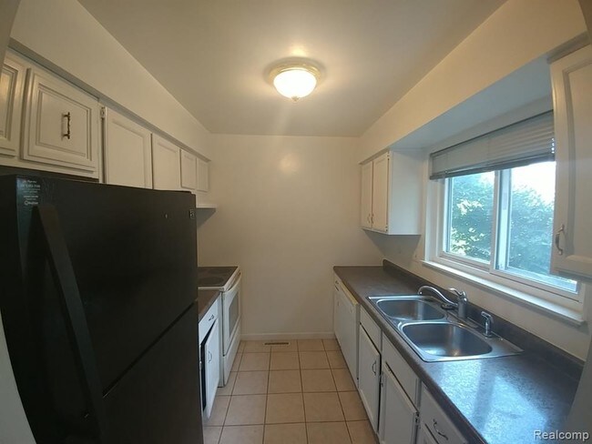 Building Photo - 965 Barclay Ln