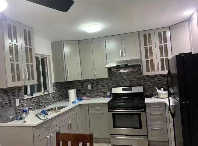 Foto del edificio - 82 Church Ave