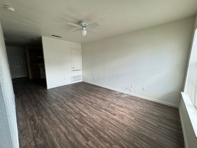 Building Photo - 3701 Ys Pak Ct