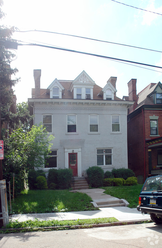 Primary Photo - 407 S Graham St