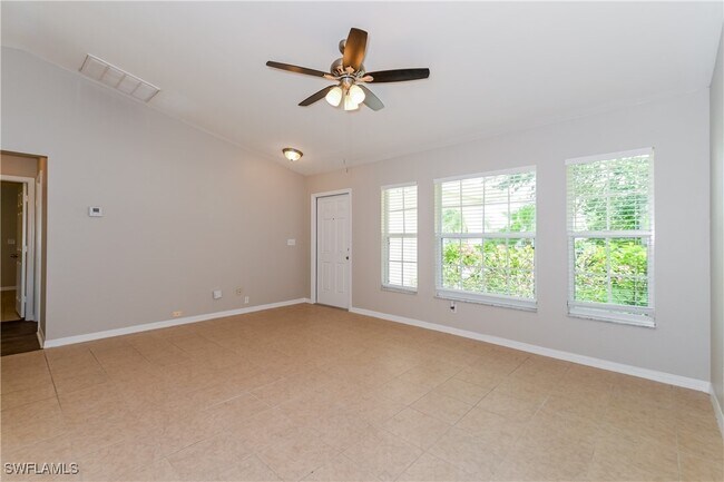 Foto del edificio - 1322 SE 33rd Terrace