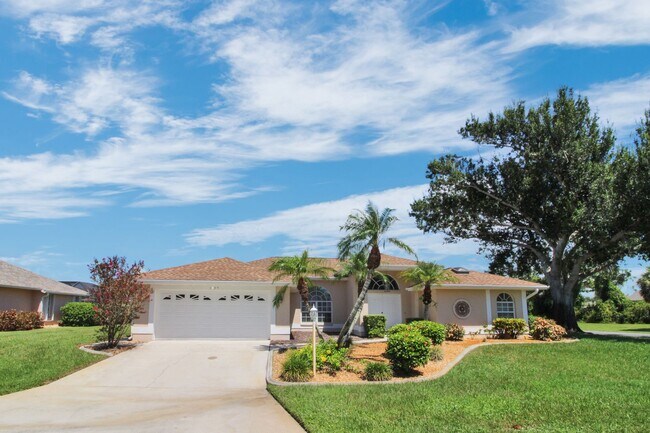 Foto del edificio - Gulf View Estate Annual Home for Rent