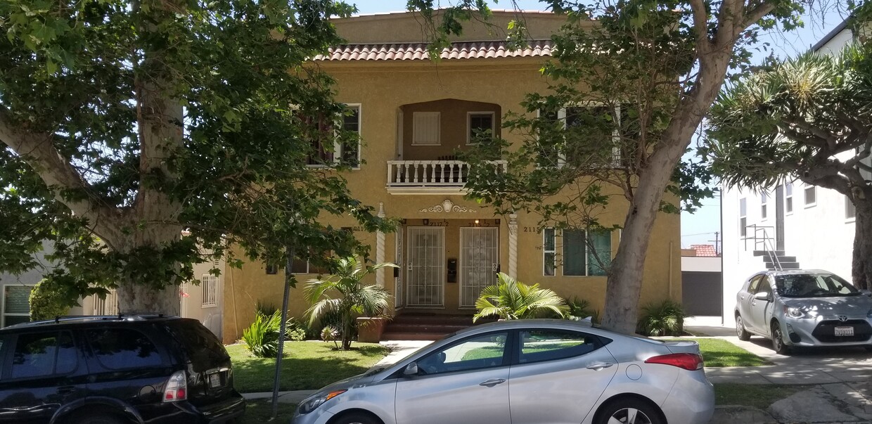 Primary Photo - 2117 S Palm Grove Ave