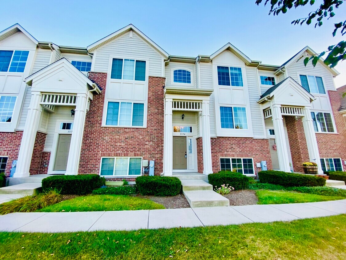 Foto principal - 3374 Cameron Dr
