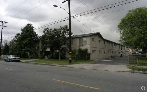 Building Photo - 11355 Lambert Ave