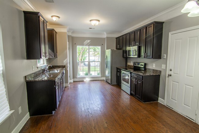 Foto del edificio - 3733 Shane Point Pl