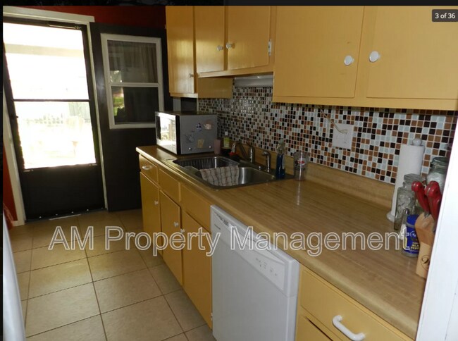 Foto del edificio - 402 Thompson Dr