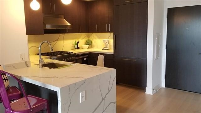 Foto del edificio - 1400 Hudson St