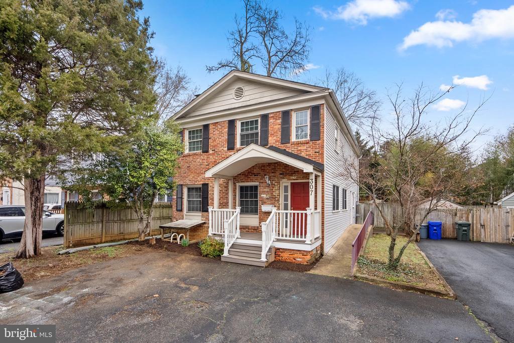 Foto principal - 307 S Fillmore St