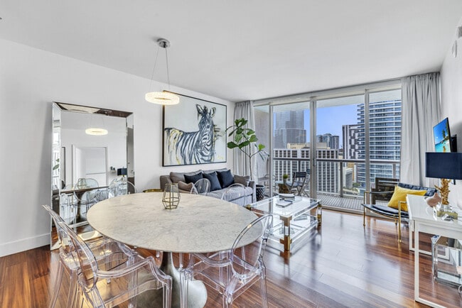 Building Photo - 485 Brickell Ave