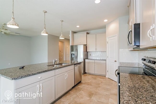 Foto del edificio - 4 br, 2 bath House - 1762 Bering Road UNIT