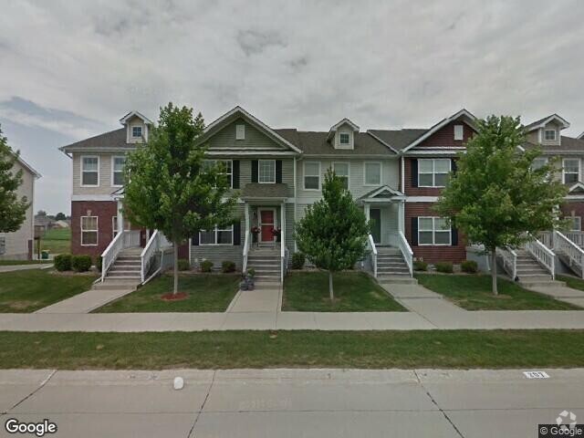 Building Photo - 205 SE Booth Ave