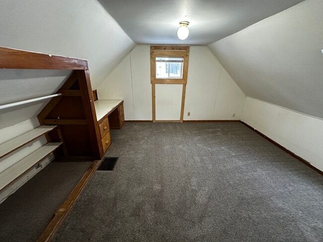 Foto del edificio - 1402 8th St E