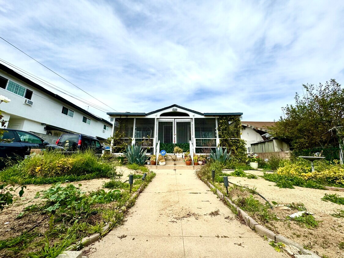 Foto principal - 4423 Camero Ave