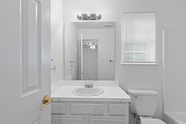 Foto del edificio - 1412 Hemphill St