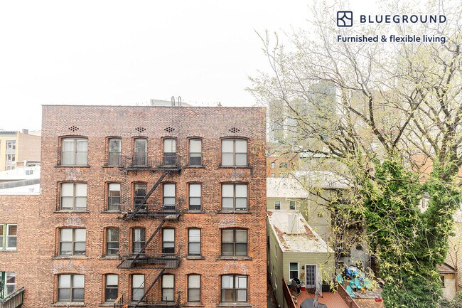 Foto del edificio - 222 Montgomery St