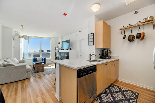 Foto del edificio - 600 N Kingsbury St