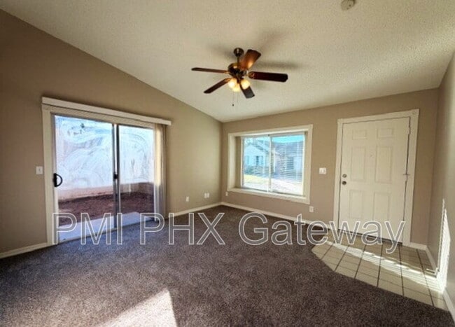 Foto del edificio - 5135 E Evergreen St