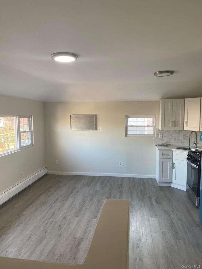 Building Photo - 147-20 226th St