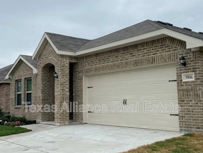 Building Photo - 5816 Utopia Dr