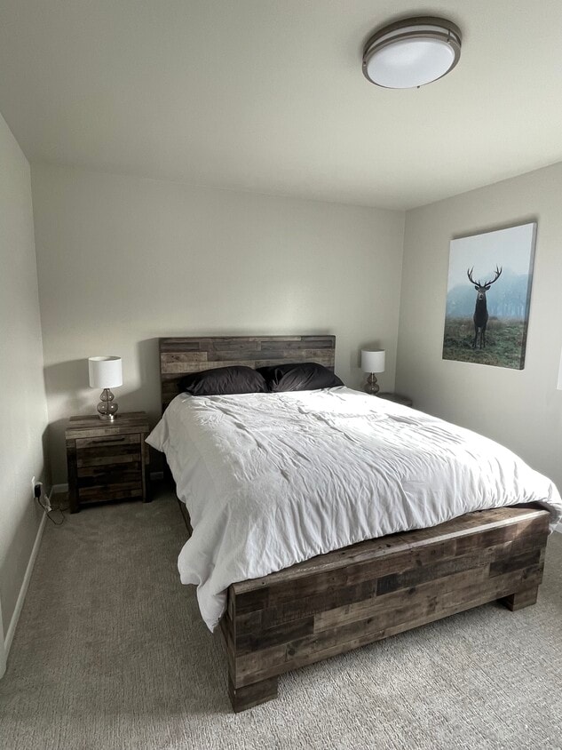Master Bedroom - 2331 E 66th Ave (Anchorage, AK)