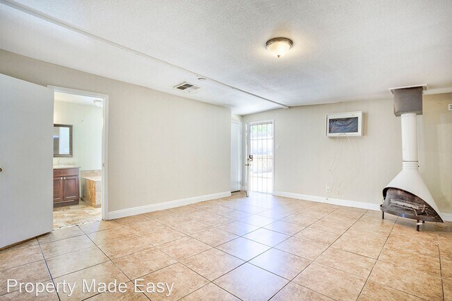 Building Photo - 4 br, 3 bath House - 1600 E Ogden Ave