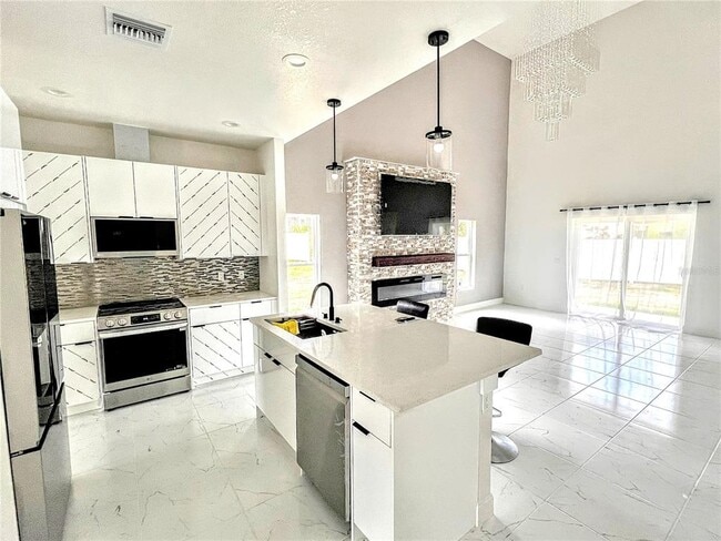 Building Photo - 7035 Brickell Ct